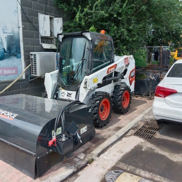 Bobcat S510 skid steer loader3