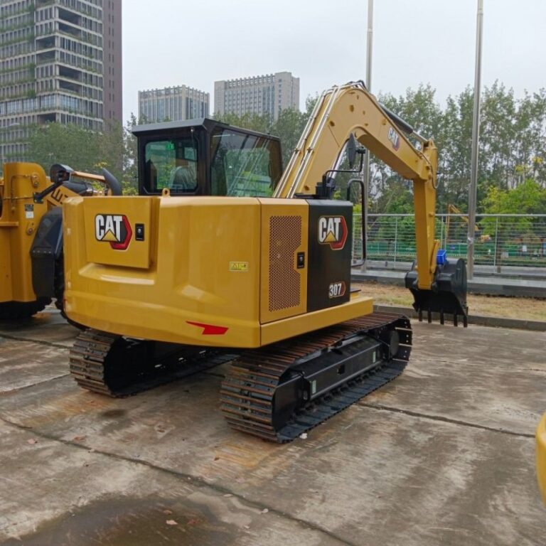 CAT307 Excavtors23