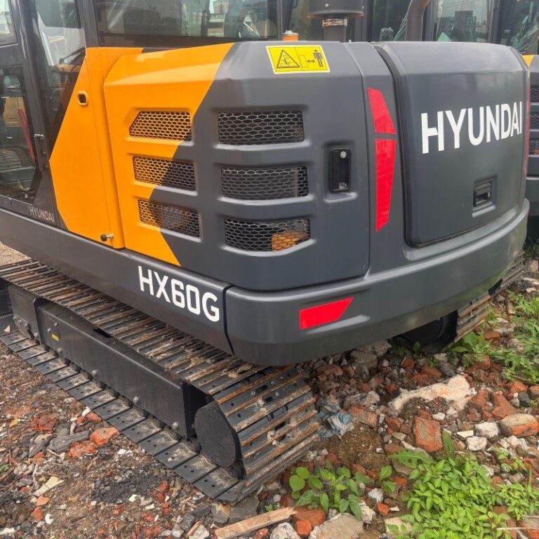 Hyundai excavators from South 19